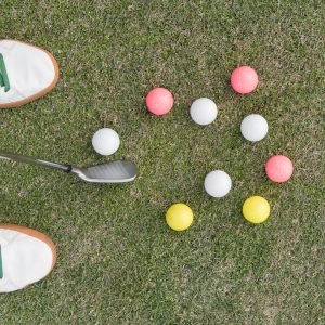 flat-lay-man-playing-golf